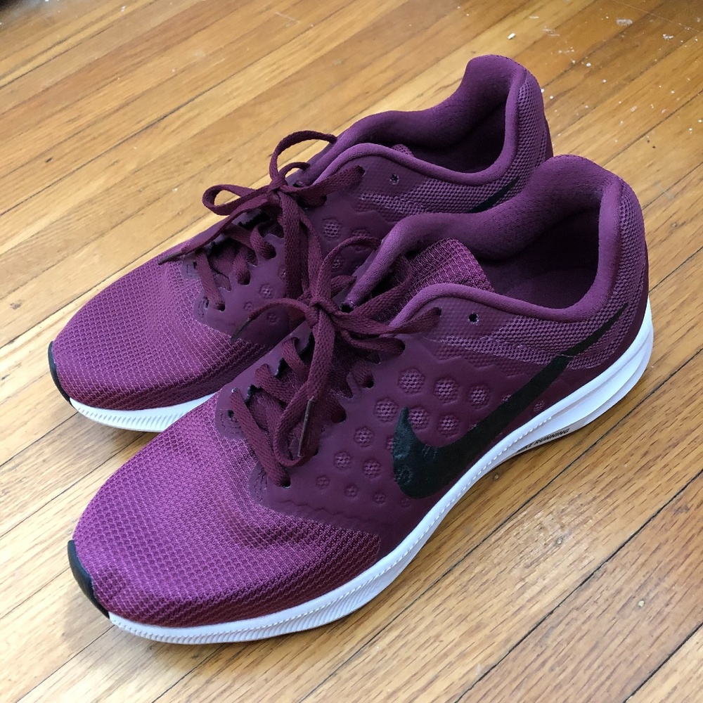 Nike Downshifter 7 Size 8